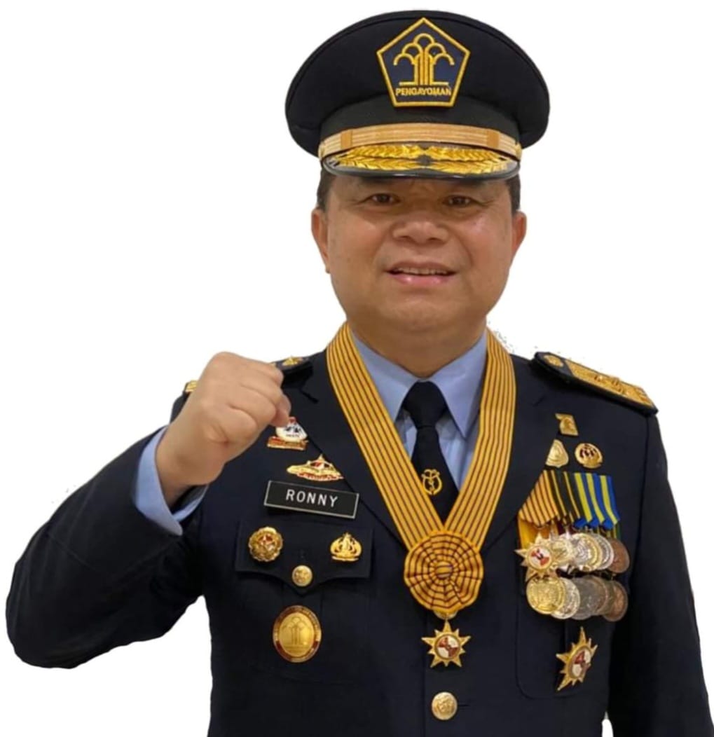 Direktur Jenderal Imigrasi Kementerian Hukum dan HAM 2015-2020 Irjen Pol (Purn) Dr Ronny Franky Sompie (RFS) SH MH