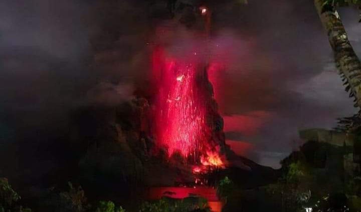 Letusan Gunung Ruang, Tagulandang. foto: istimewa