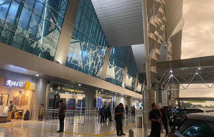 Suasana di Bandara Sam Ratulangi Manado. (Jasinta/MP META)