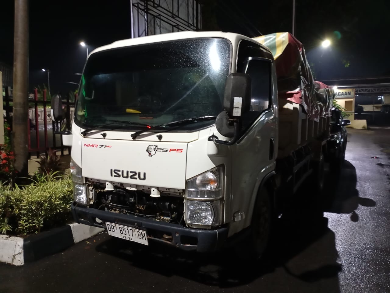 Truk bermuatan sianida yang diamankan Polres Kotamobagu