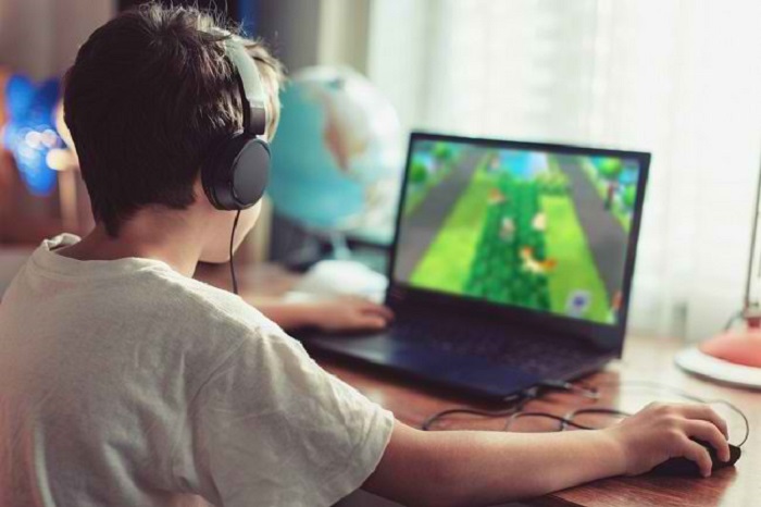 Ilustrasi: Gejala gangguan game internet. Sumber foto: Alodokter.