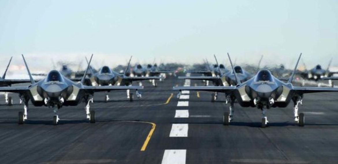 Latihan Pesawat Tempur AS. &copy;2020 U.S. Air Force