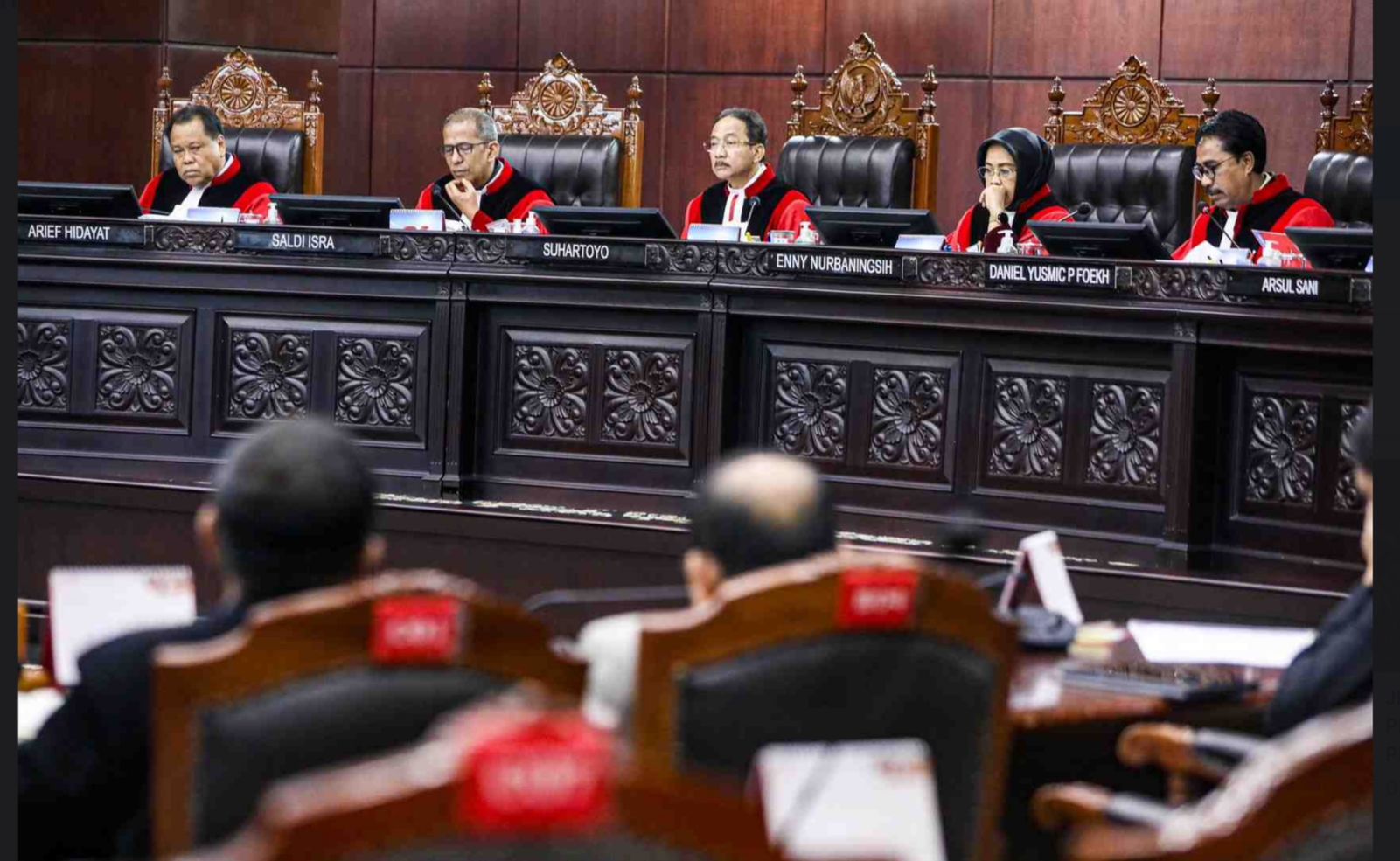 Sidang MK terkait putusan syarat pencalonan di pilkada.