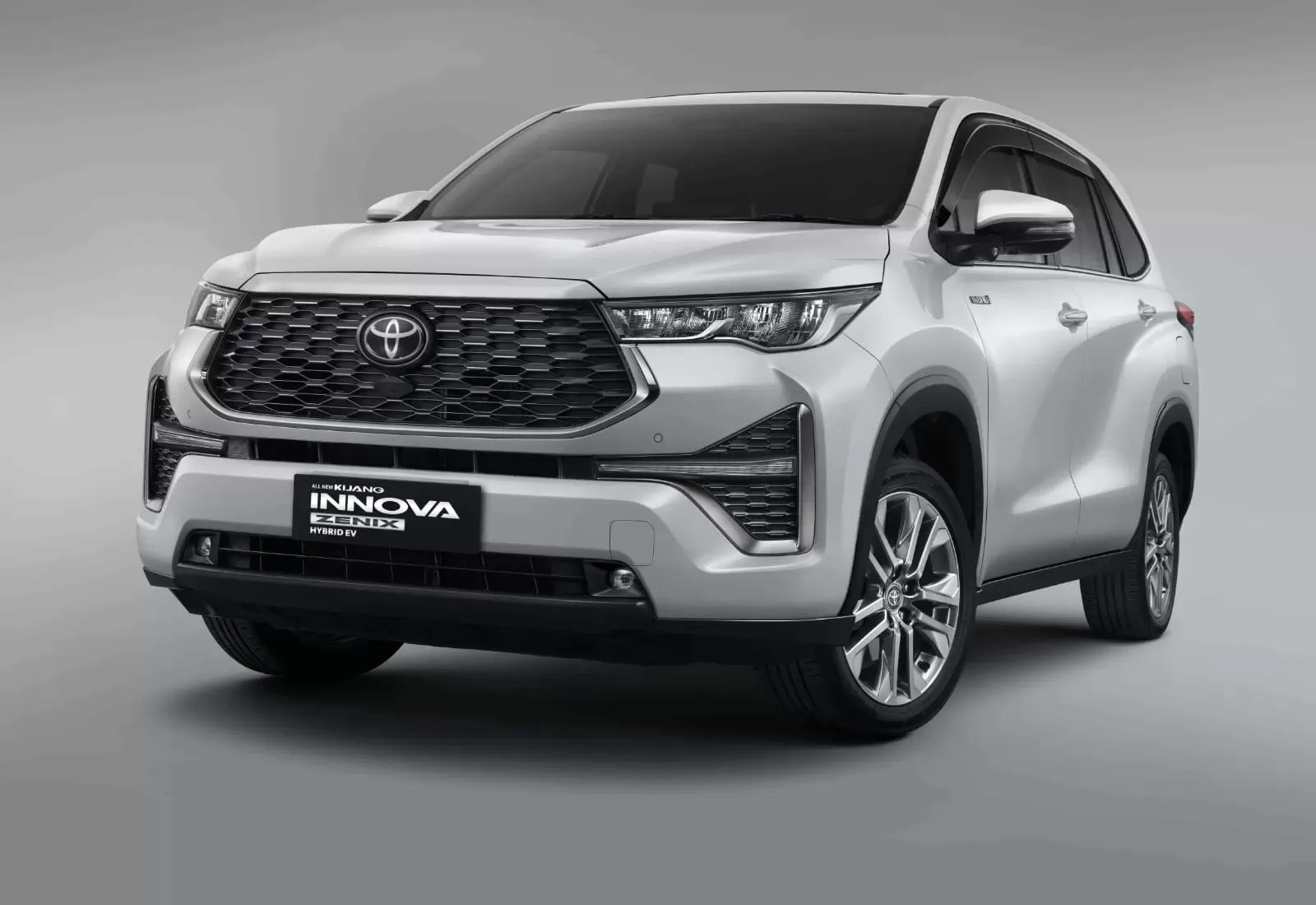 Ilustrasi: Innova Zenix hadir menanggalkan sasis ladder frame. (Istimewa)