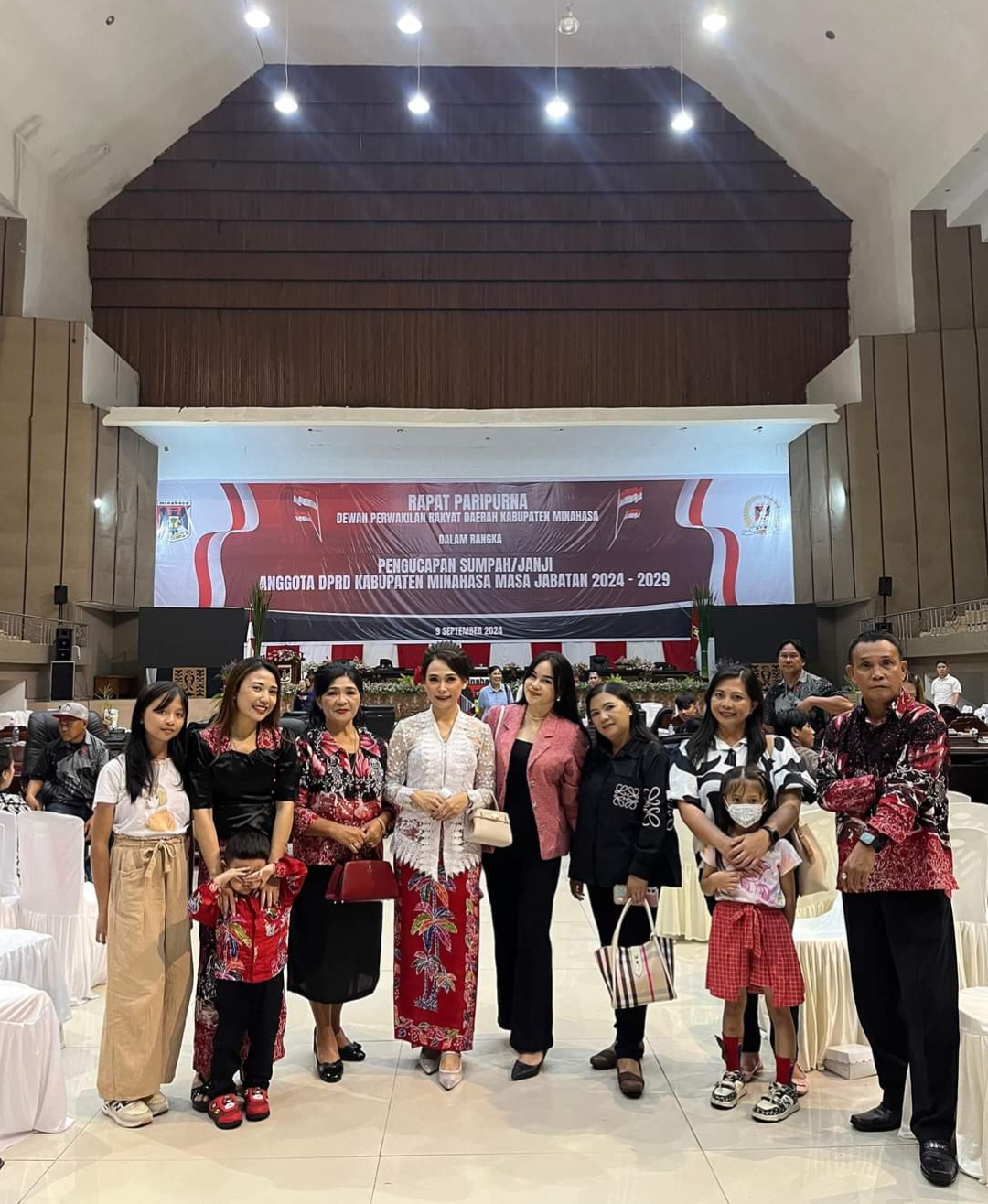 Usai pelantikan bersama keluarga dan kerabat.