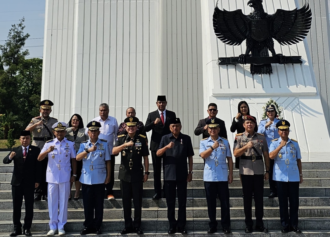 Gubernur Sulut Olly Dondokambey Ziarah ke Makam Mantan Gubernur dan Tokoh Nasional di TMP Kalibata