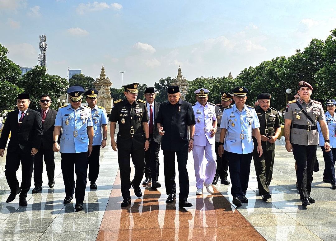 9 Putra Terbaik Sulut Perwira Tinggi di TNI Polri  dampingi Gubernur Olly Dondokambey Ziarah ke TMP Kalibata