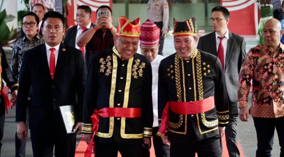 SINERGITAS: Gubernur Sulut Olly Dondokambey bersama Wakil Gubernur Steven Kandouw dalam perayaan HUT Provinsi Sulut ke 60.