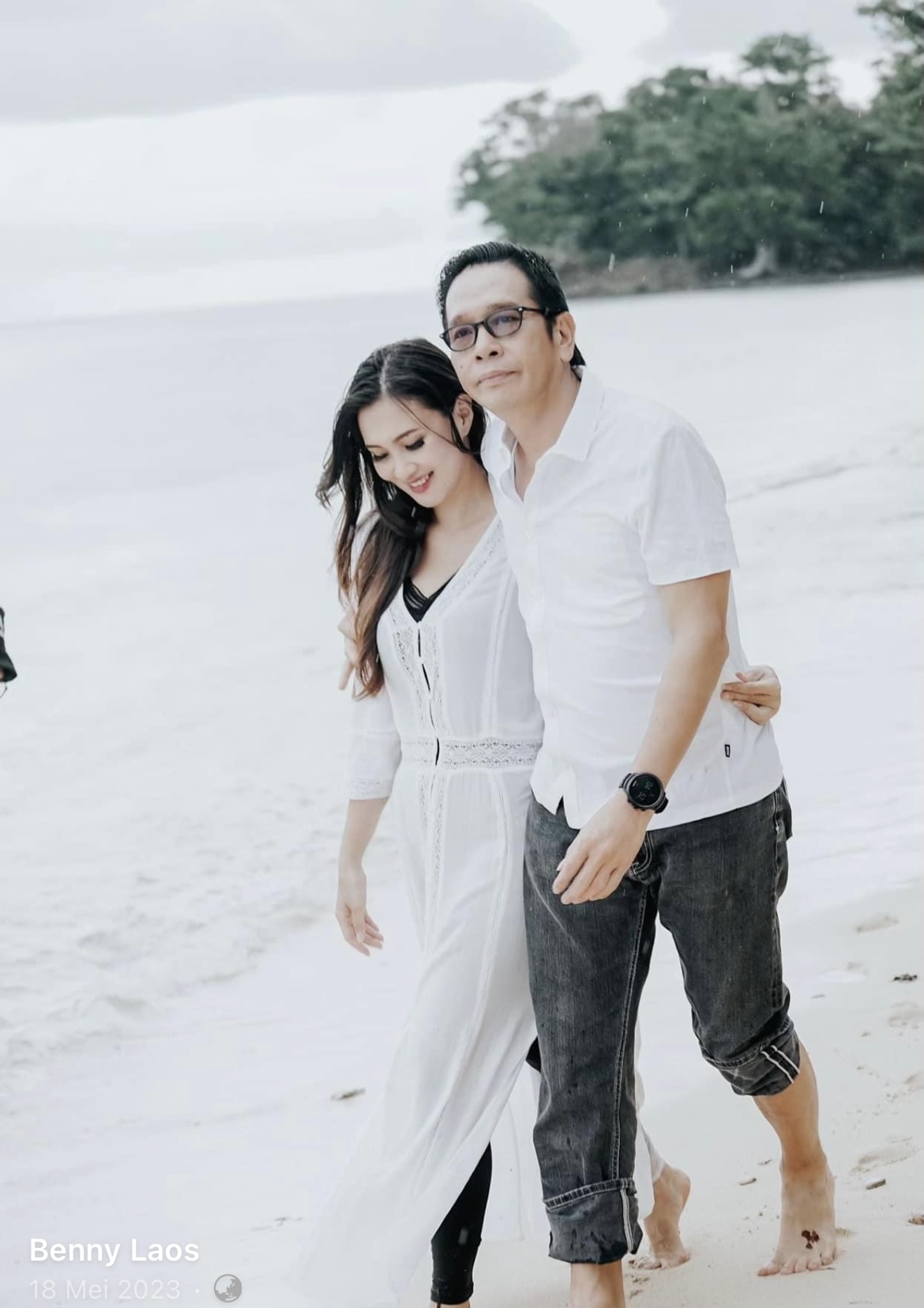 Postingan Benny Laos di Facebook