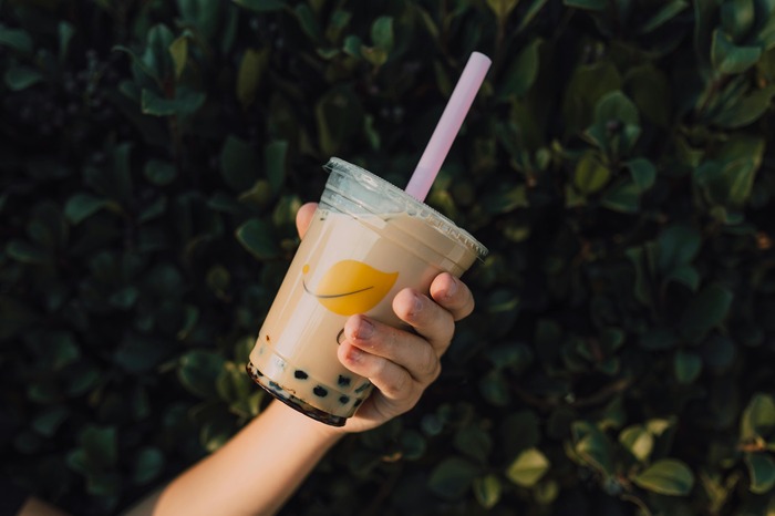 Ilustrasi Minuman dengan Boba