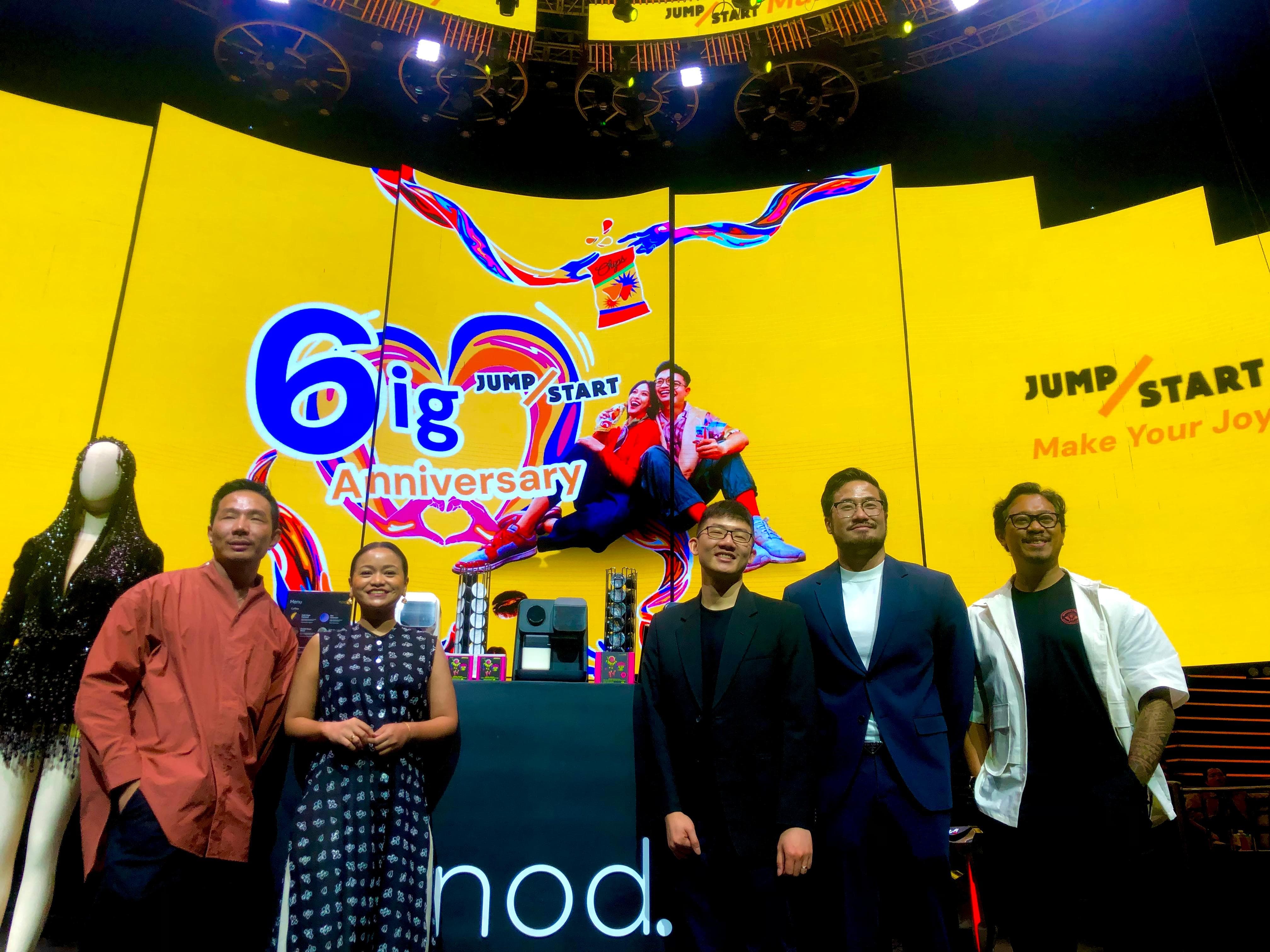 Fashion Designer Indonesia Hian Tjen, Marketing Manager JumpStart Tri Wahyuni Kurniaputri, CEO JumpStart Brian Imawan, CMO JumpStart Raynald R. Soeharto dan Founder of Espresso Embassy Coffee Roasters