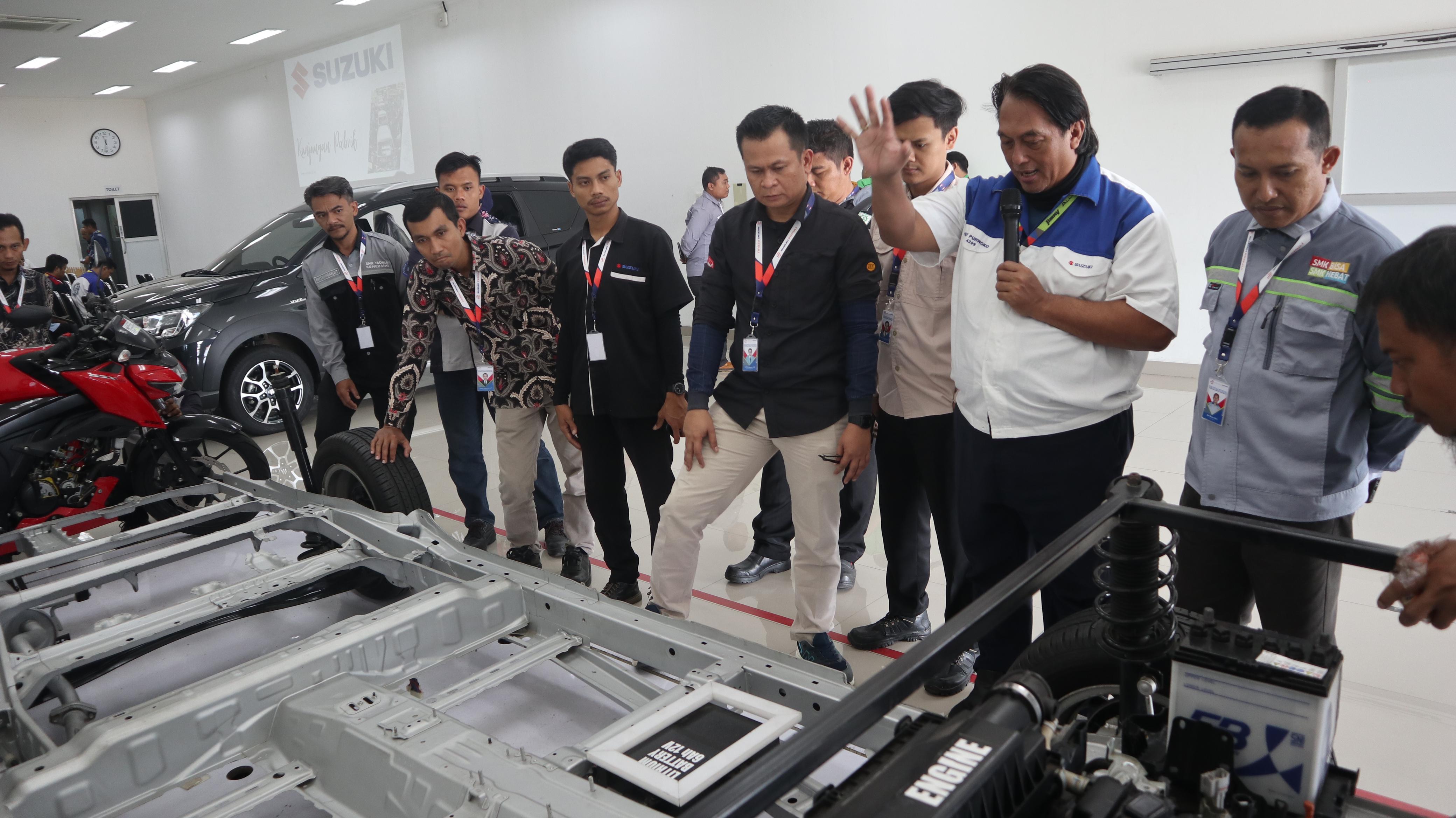 Vokasi Guru SMK di Pabrik Suzuki