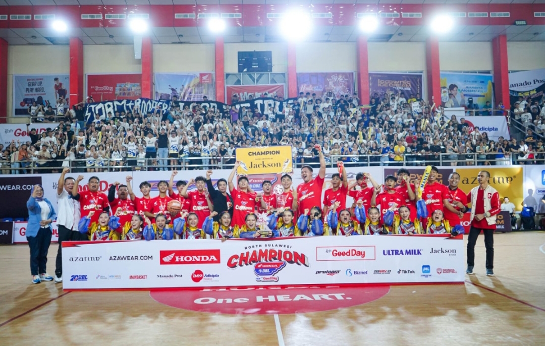 Potret tim putra SMA Eben Haezar dalam Final Party Honda DBL with Kopi Good Day 2024 North Sulawesi