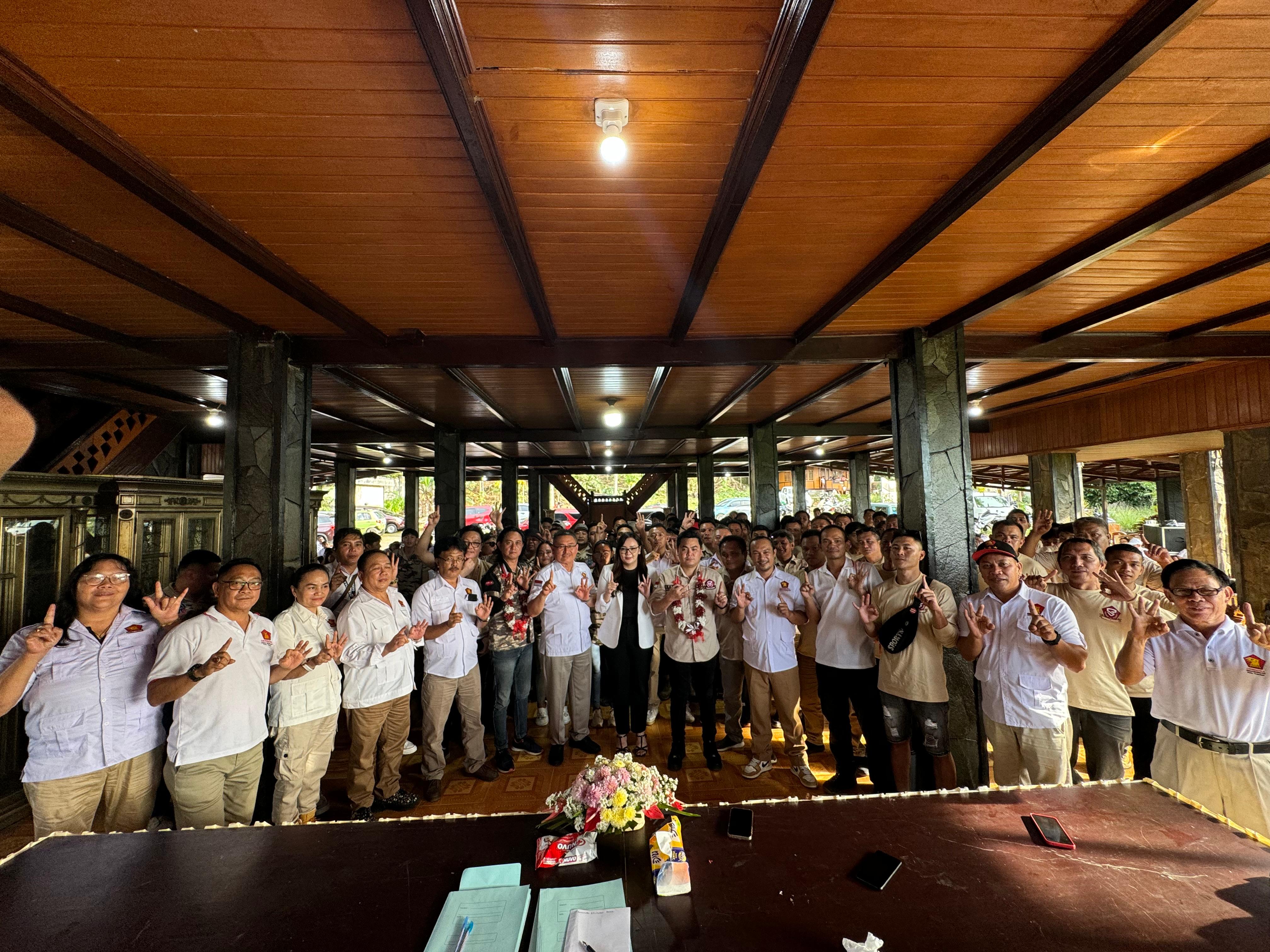 SOLID BERSAMA: Jajaran Pengurus dan Anggota Satria Segar siap mengawal proses Pilkada dan memenangkan CSSR. Dok istimewa