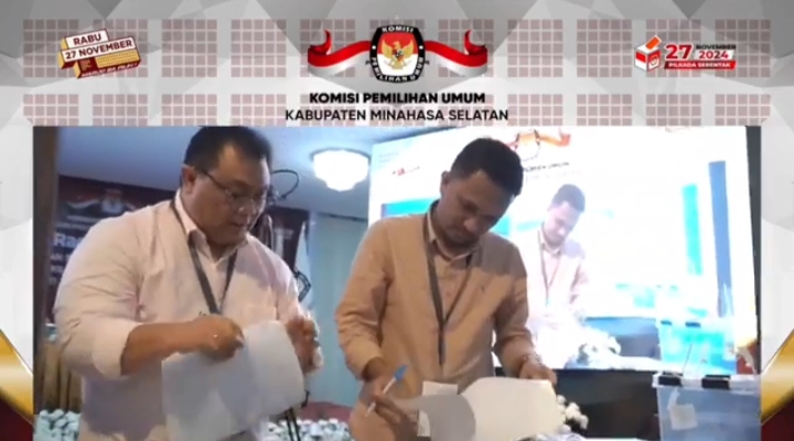 TUNTAS: KPU Minsel saat menggelar rekapitulasi penghitungan suara yang menetapkan Pasangan FDW-TK sebagai calon terpilih.