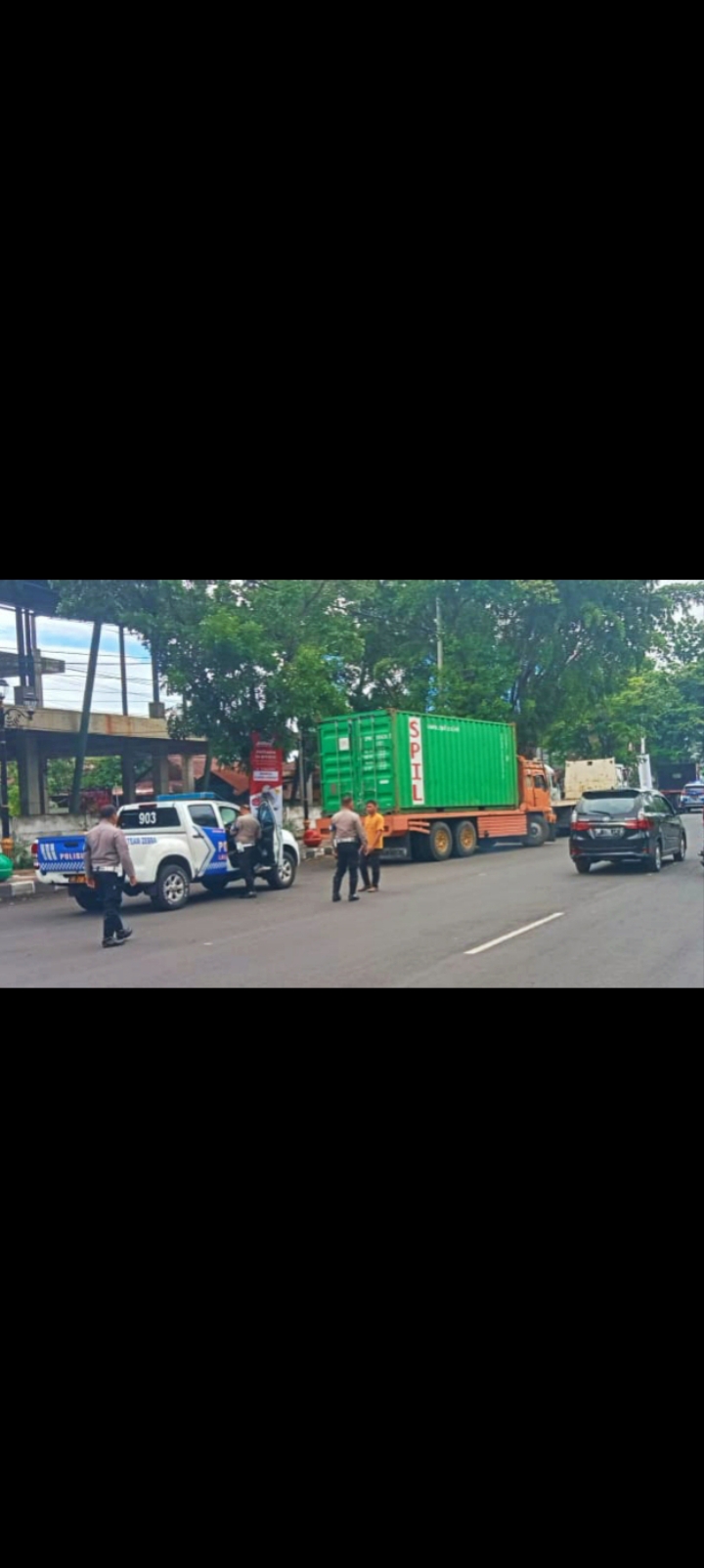 Satlantas Polres Bitung menggelar pemeriksaan kelengkapan surat-surat kendaraan bermotor, khususnya yang bertonase besar.(Dok Istimewa)