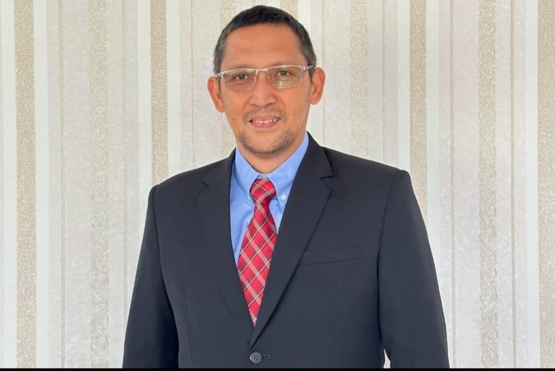 Dekan Fakultas Ekonomi dan Bisnis Unima Dr Joseph Philip Kambey SEAk MBA