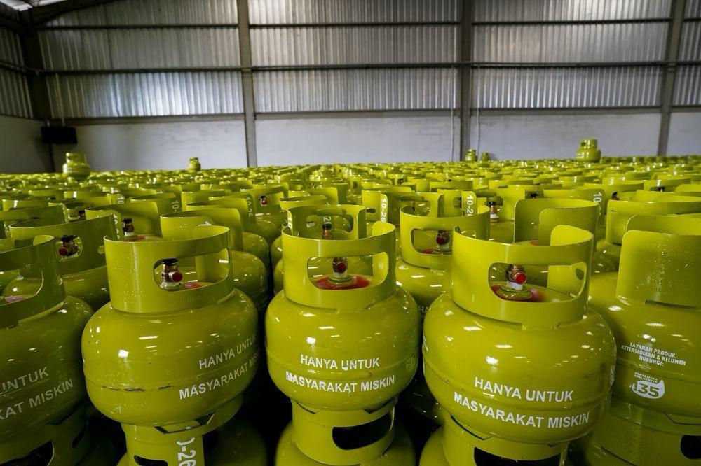 LPG 3 Kg hanya bisa digunakan oleh rumah tangga berpenghasilan rendah atau usaha jenis mikro sesuai aturan yang berlaku