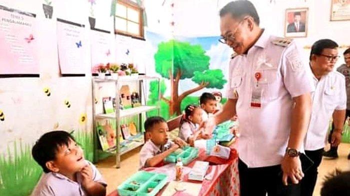 UJI COBA: Pelaksanaan MBG dibeberapa sekolah yang dilakukan di Langowan belum lama ini.