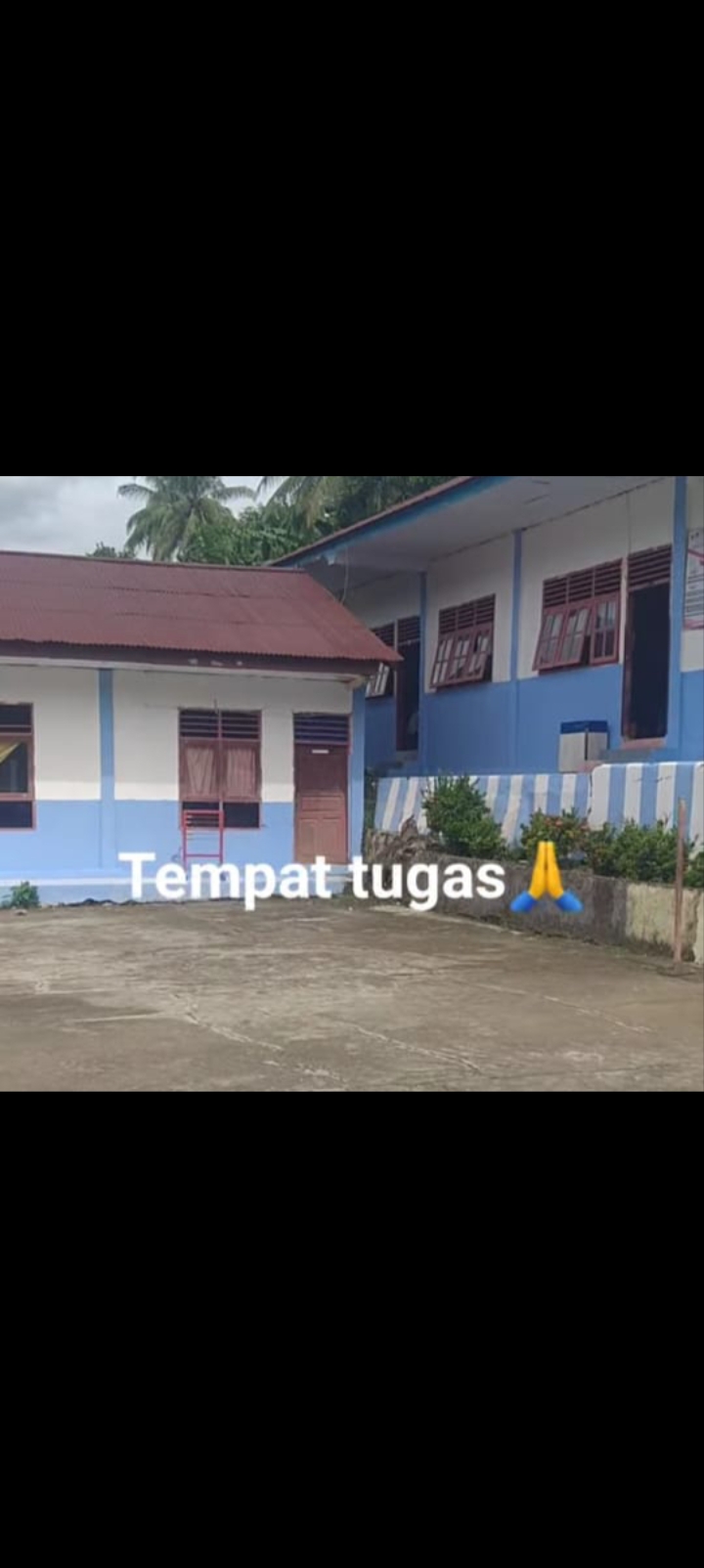 Nampak foto yang beredar di media sosial, bangunan SDN Pintukota sudah dicat warna biru.(Dok Istimewa)