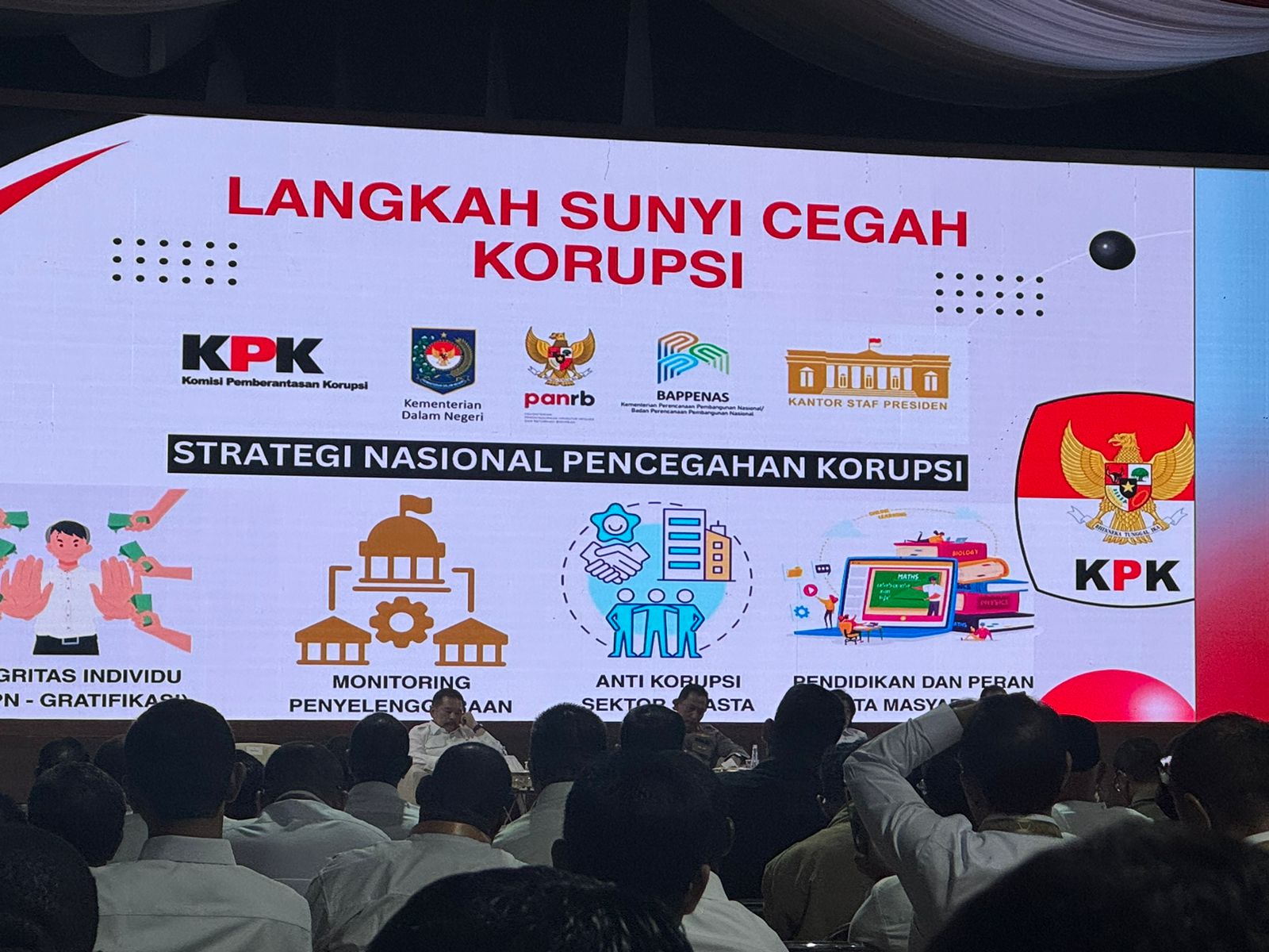 Salah satu materi yang didapat para Kepala Daerah di Akmil Magelang.