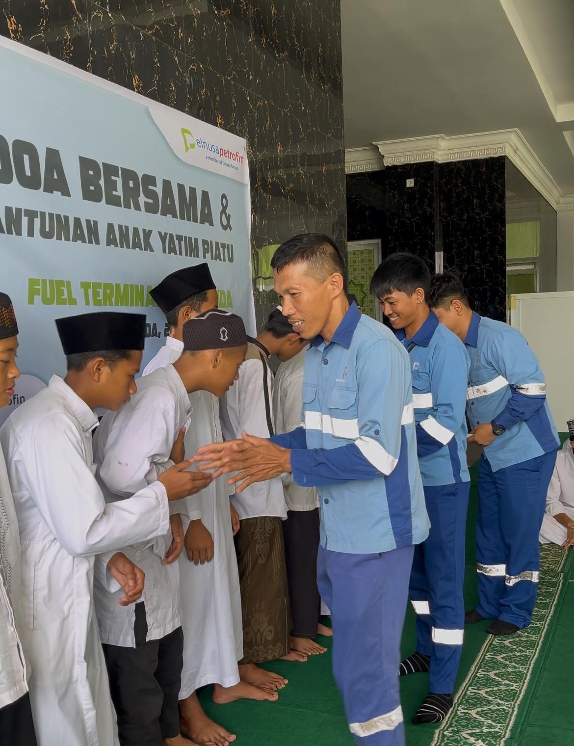 PT Elnusa Petrofin, anak usaha PT Elnusa Tbk (ELSA), kali ini mengajak 849 anak yatim piatu & dhuafa untuk laksanakan doa bersama menyambut Ramadan
