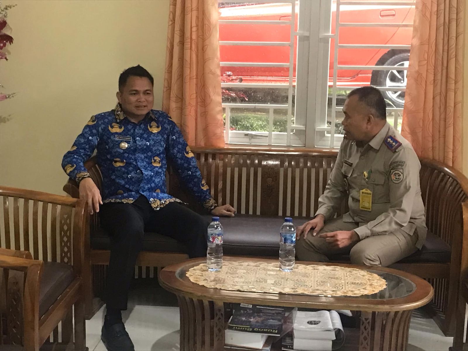 SINERGI: Bupati Ronald Kandoli saat bertemu dengan Kepala Kantor BPN Mitra, Senin (17/3/2025)