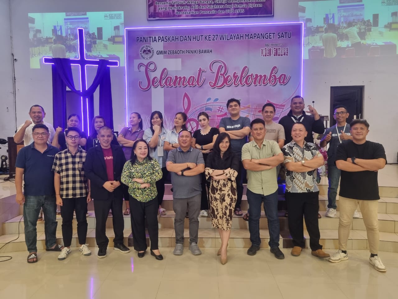 PELAYANAN: Panitia Perayaan Paskah dan HUT ke-27 Wilayah Mapanget Satu Tahun 2025 yang dipimpin Edwin Noya (tengah) bersama Ketua BPMJ GMIM Zebaoth Paniki Bawah Pdt Lusiana Suatan (keempat dari kiri)