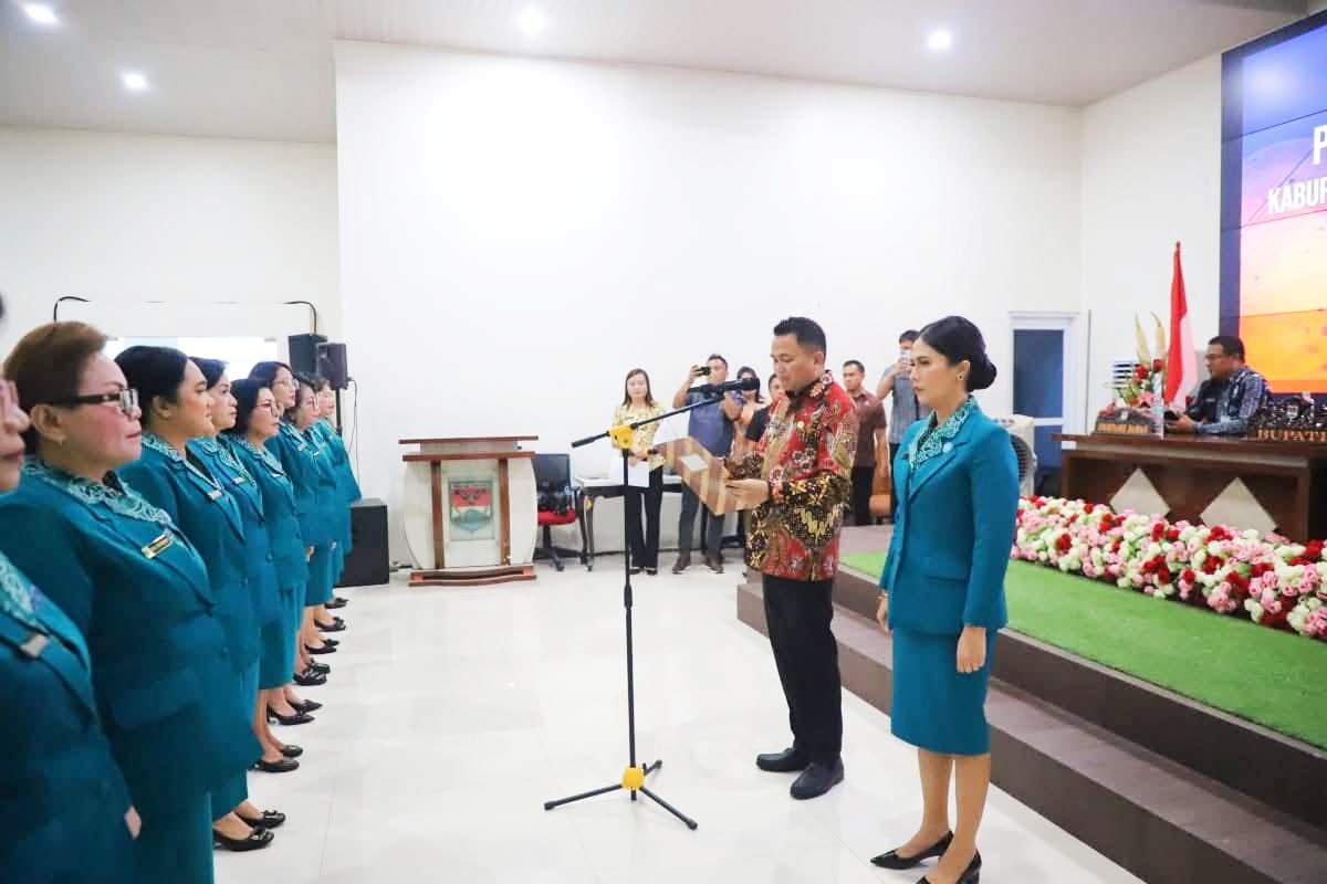 Suasana pelaksanaan Pelantikan Pengurus TP-PKK Kabupaten Mitra yang diketuai oleh Ny Stefa Kandoli-Antou, dipimpin langsung oleh Bupati Ronald Kandoli. Dok istimewa