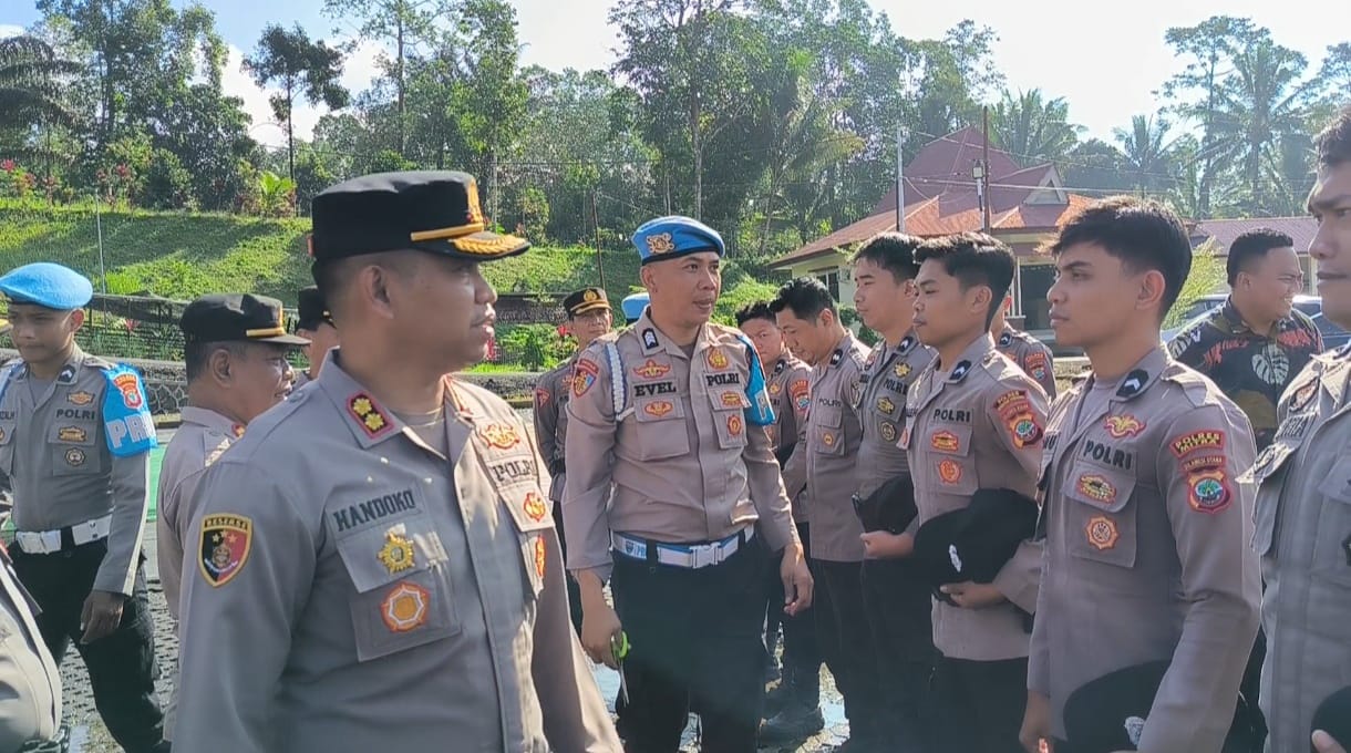 Kapolres Mitra AKBP Handoko Sanjaya saat memimpin pelaksanaan Gaktibplin bagi personel. Dok istimewa