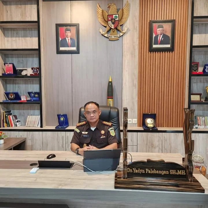 Dr Yadyn Palebangan SH MH