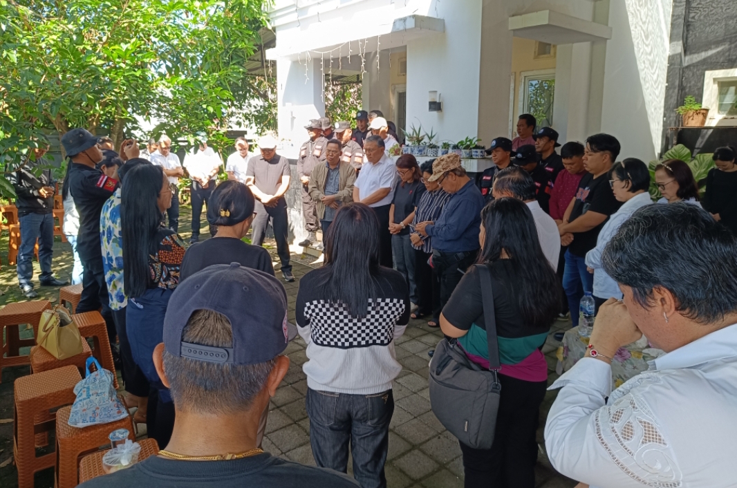 Bentuk solidaritas ke Ketua BPMS GMIM Pdt Hein Arina