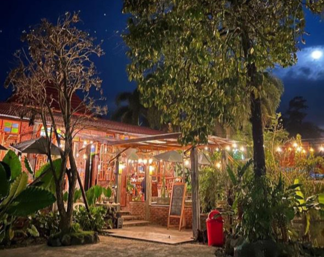 Nikmati Suasana Alam di Beranda WK Resto & Cafe Suwaan, Minahasa Utara, Sulawesi Utara.