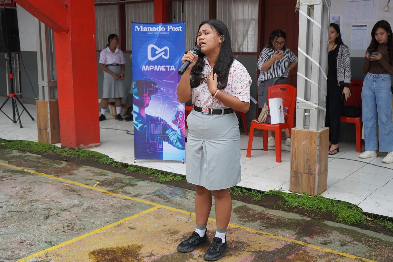 Penampilan salah satu murid SMA Negeri 2 Bitung saat roadshow Xpresi Party 2025