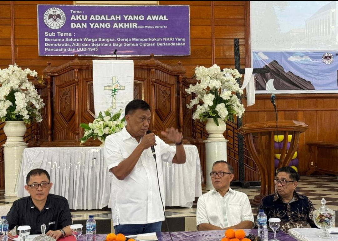 Janji Iman, Olly Dondokambey Kawal Pembangunan GMIM Paulus Titiwungen Manado. Olly saat Ikut Rapat panitia pembangunan, Kamis (24/4/)