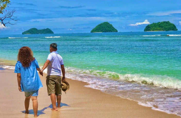 ​Pulau Tiga Bolmong