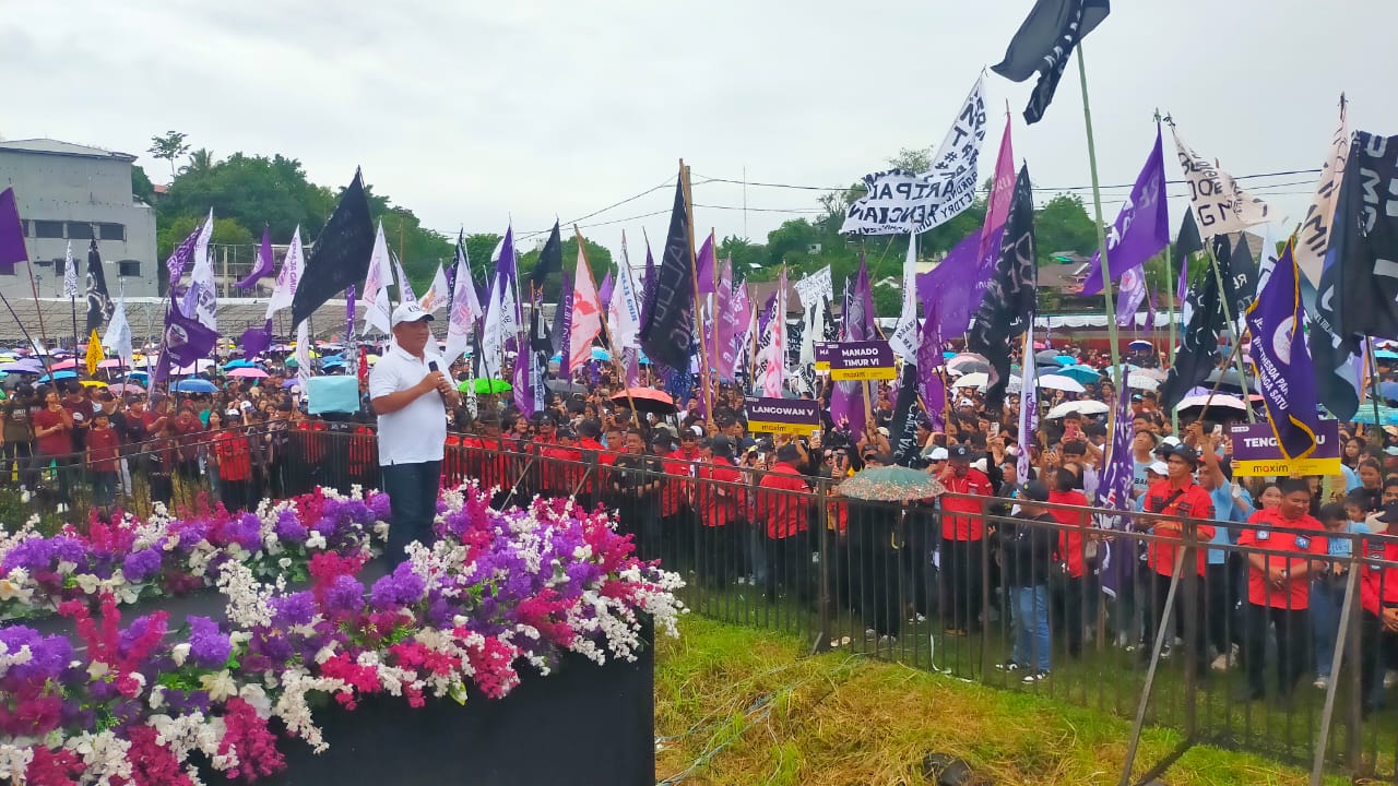 Gubernur Sulut saat menyapa puluhan ribu remaja GMIM dalam kegiatan Selebrasi Paskah