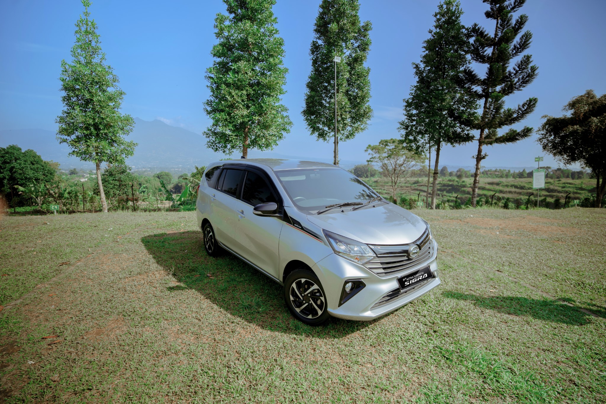 New Astra Daihatsu Sigra