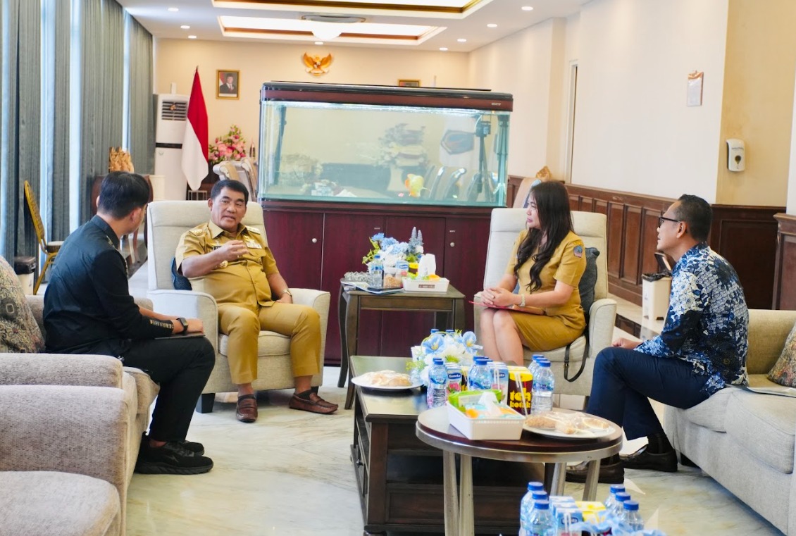 audiensi bersama Gubernur Sulawesi Utara, Yulius Silvanus Komaling, secara resmi telah disahkan kolaborasi antara Dinas Pariwisata Sulut, BigDade Interactive, dan Manado Post.