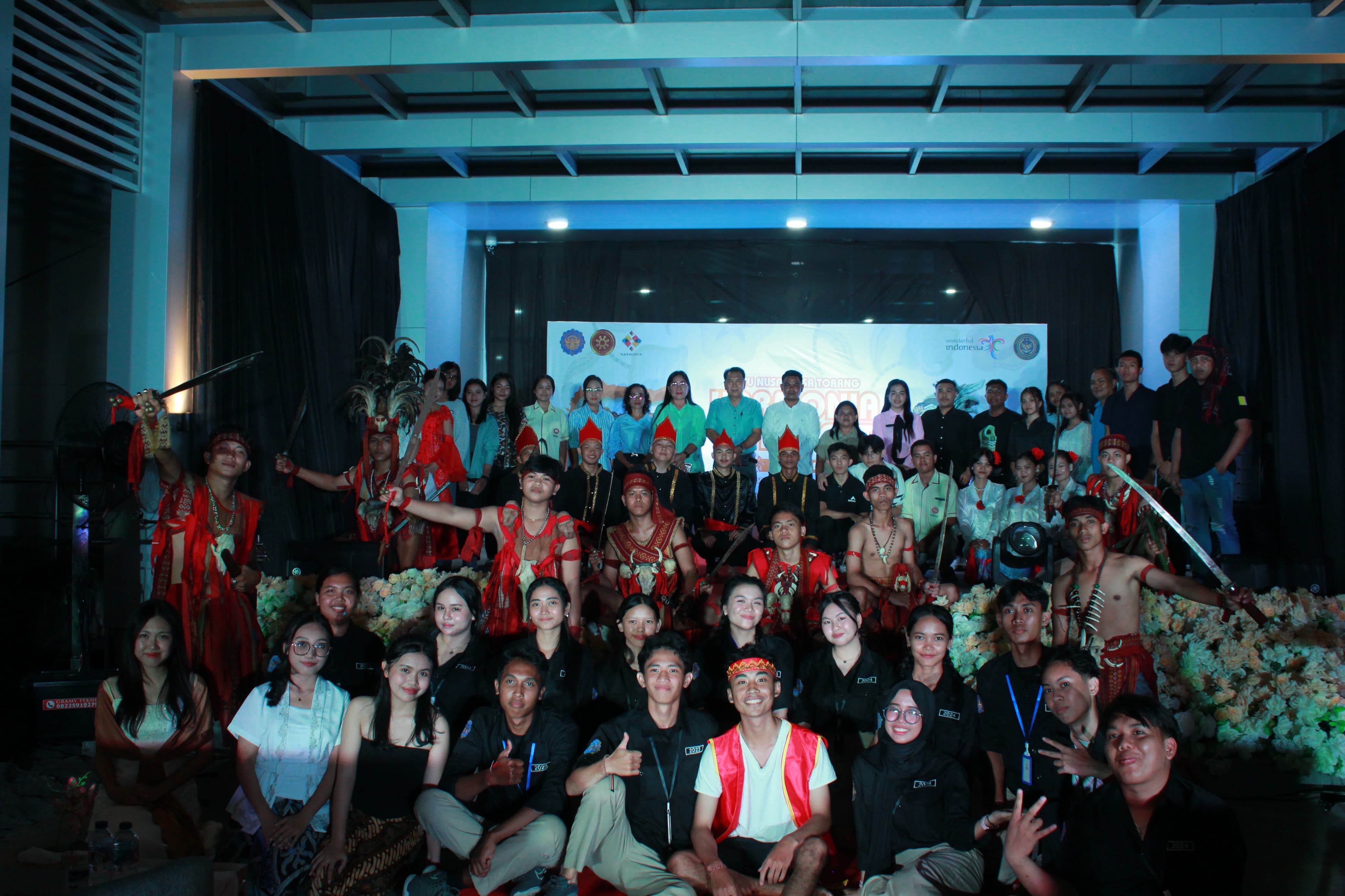 Mahasiswa Poltekpar Bali Kampus Manado sukses menggelar Harmonia Art Event 2025