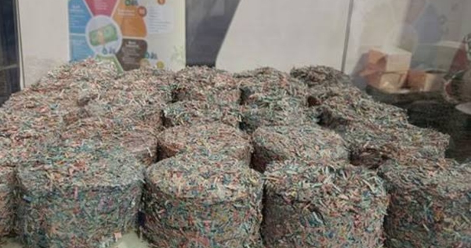Gambar Uang tak Layak Edar yang akan diolah jadi campuran Biomasa untuk tenaga listrik.