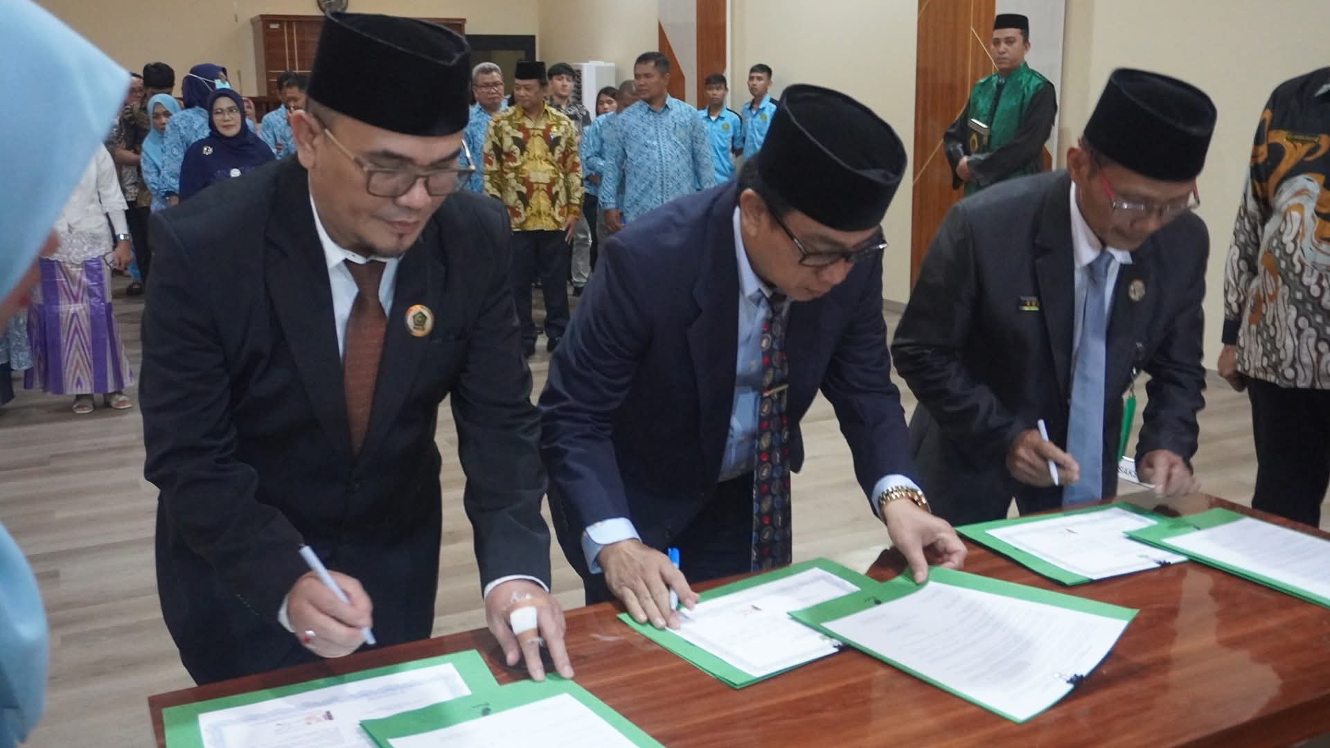 Semangat dan harapan baru mengiringi para pejabat yang dilantik untuk menjalankan tugas dengan penuh tanggung jawab. Foto: Humas Kemenag