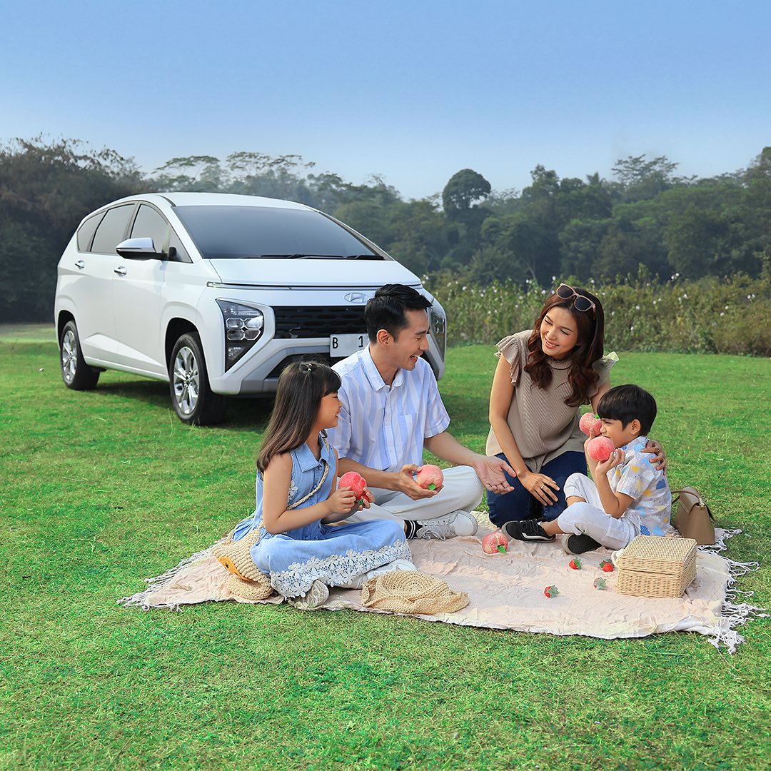 Hyundai STARGAZER Mobil Keluarga