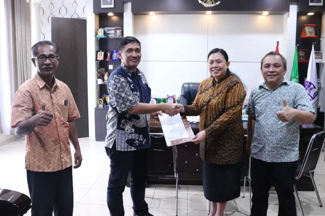 SELAMAT BERTUGAS: Kementerian Agama Republik Indonesia secara resmi menunjuk Max Bastian Tumbel SEAk MAP sebagai Pelaksana Tugas (Plt) Kepala Biro Administrasi Umum, Akademik, dan Kemahasiswaan IAKN.