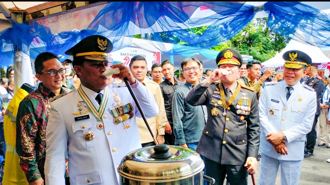Gubernur dan Kapolda Sulut Mampir ke Booth PT MSM-TTN, Cicipi Susu Kambing. Didampingi Presdir David Sompie