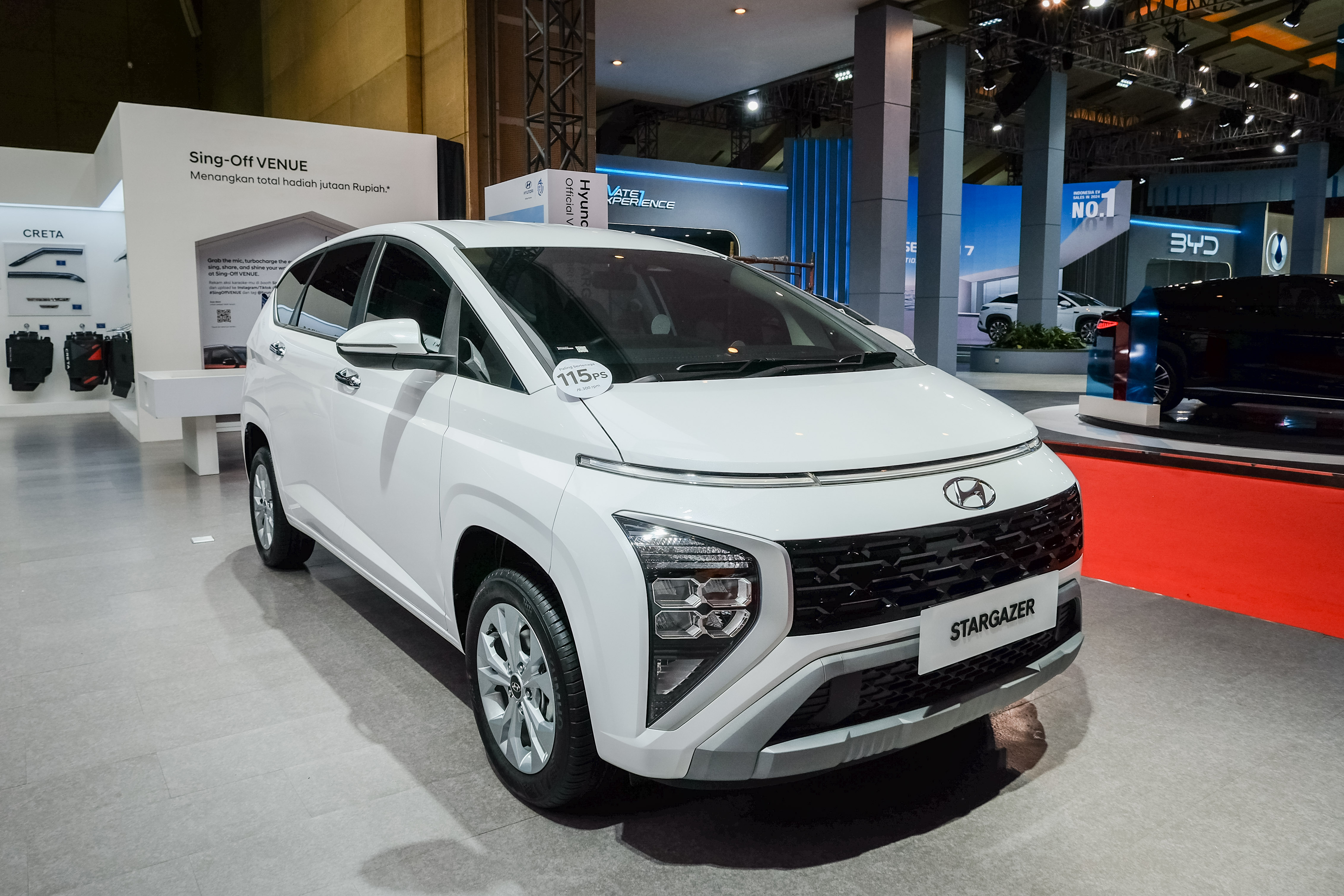 Tampil futuristis dan stylish, Hyundai STARGAZER siap mendukung mobilitas aktifmu setiap hari