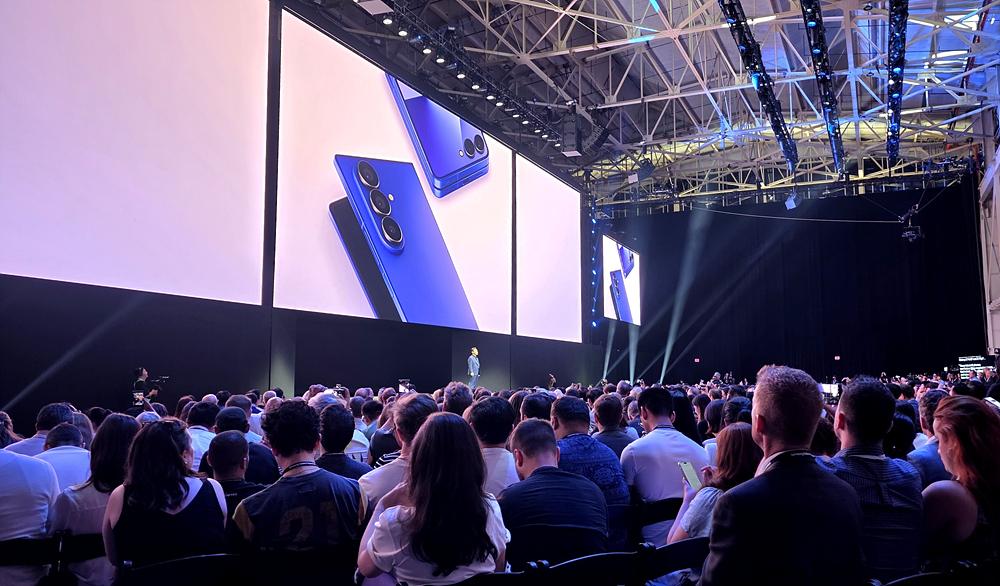 The Galaxy Z Fold7 and Galaxy Z Flip7 diumumkan melalui video peluncuran.