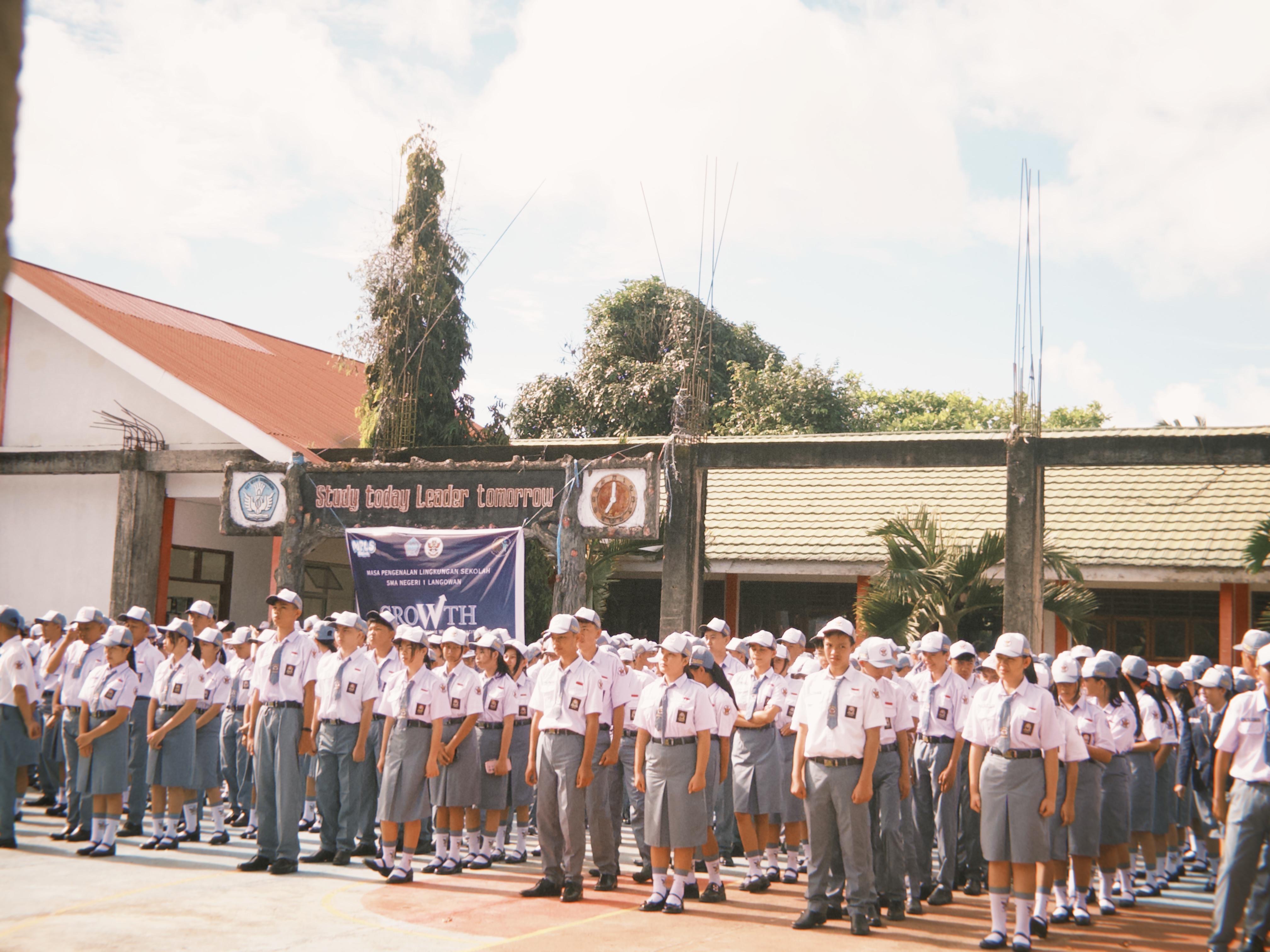 Suasana MPLS tahun ajaran 2025 di SMA Negeri 1 Langowan