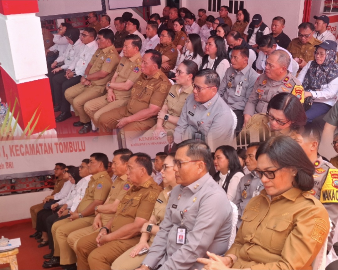 IKUTI: Nampak Gubernur Yulius dan Wakil Gubernur Victor Mailangkay bersama Bupati Minahasa Robby Dondokambey dan Wabup Vanda Sarundajang serta stakeholder mengikuti peluncuran Koperasi Merah Putih.