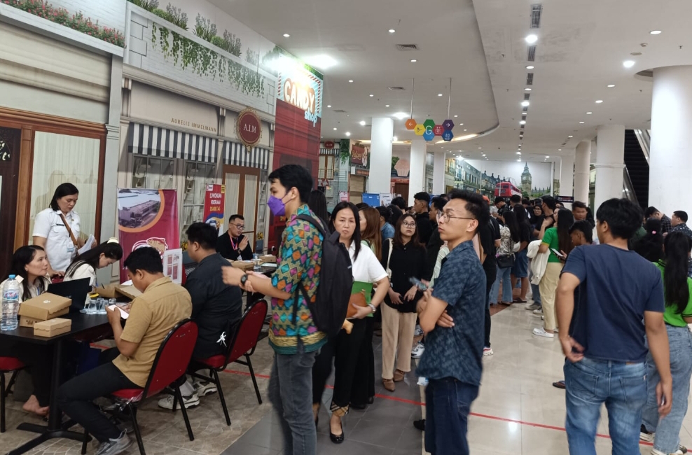 Job Fair yang dilaksanakan Disnaker Pemprov Sulut di Bahu Mal, belum lama ini
